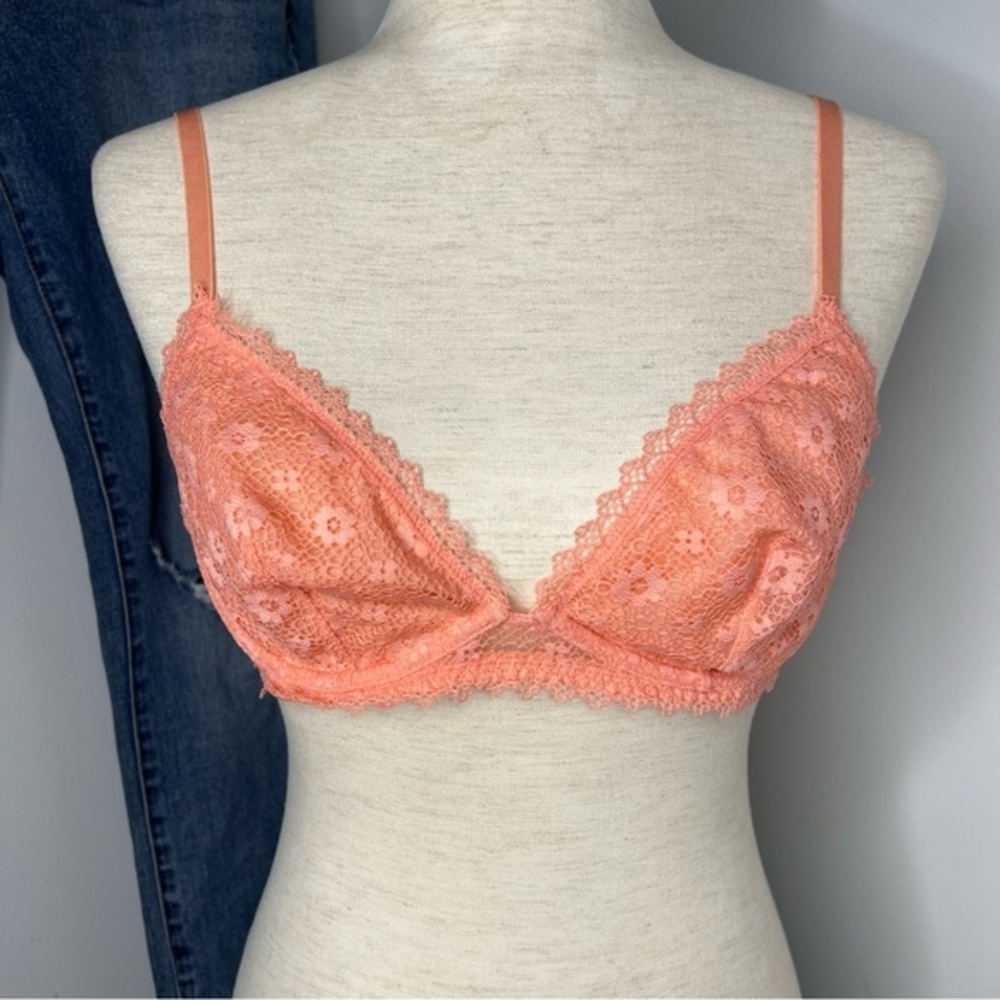 Victoria’s Secret underwire demi bralette size Large
